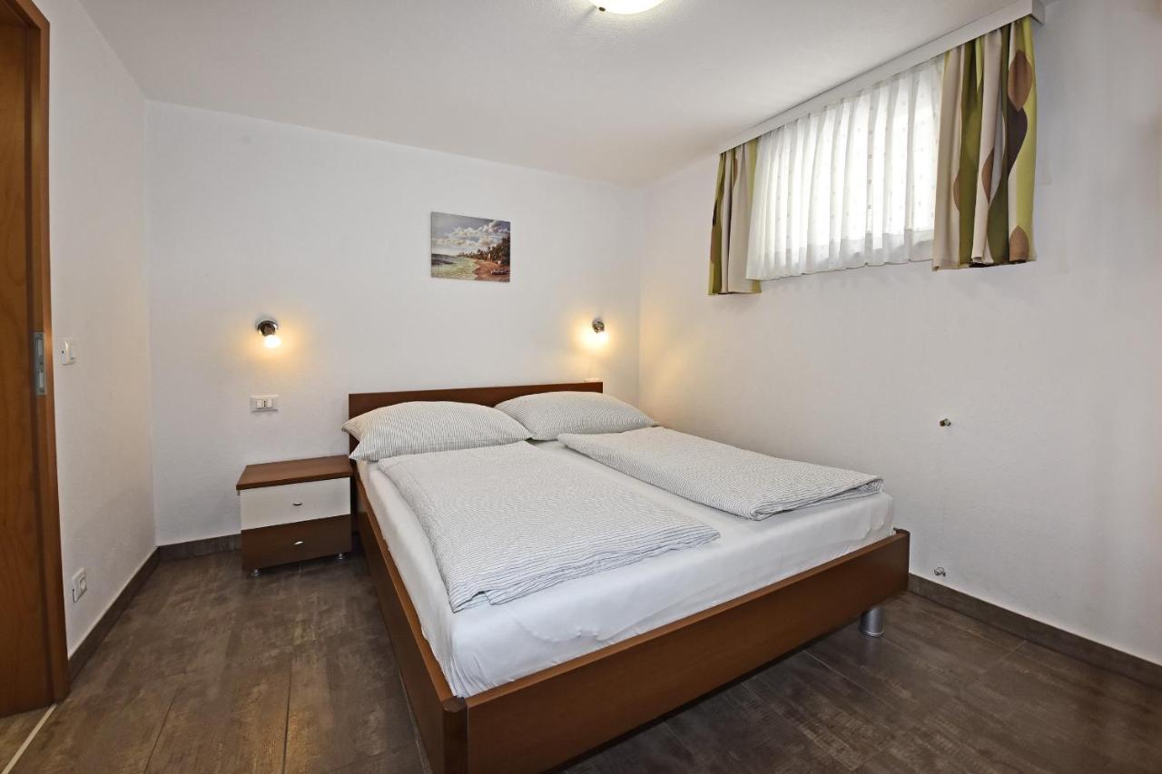 Tomic Apartments Πόρετς Εξωτερικό φωτογραφία