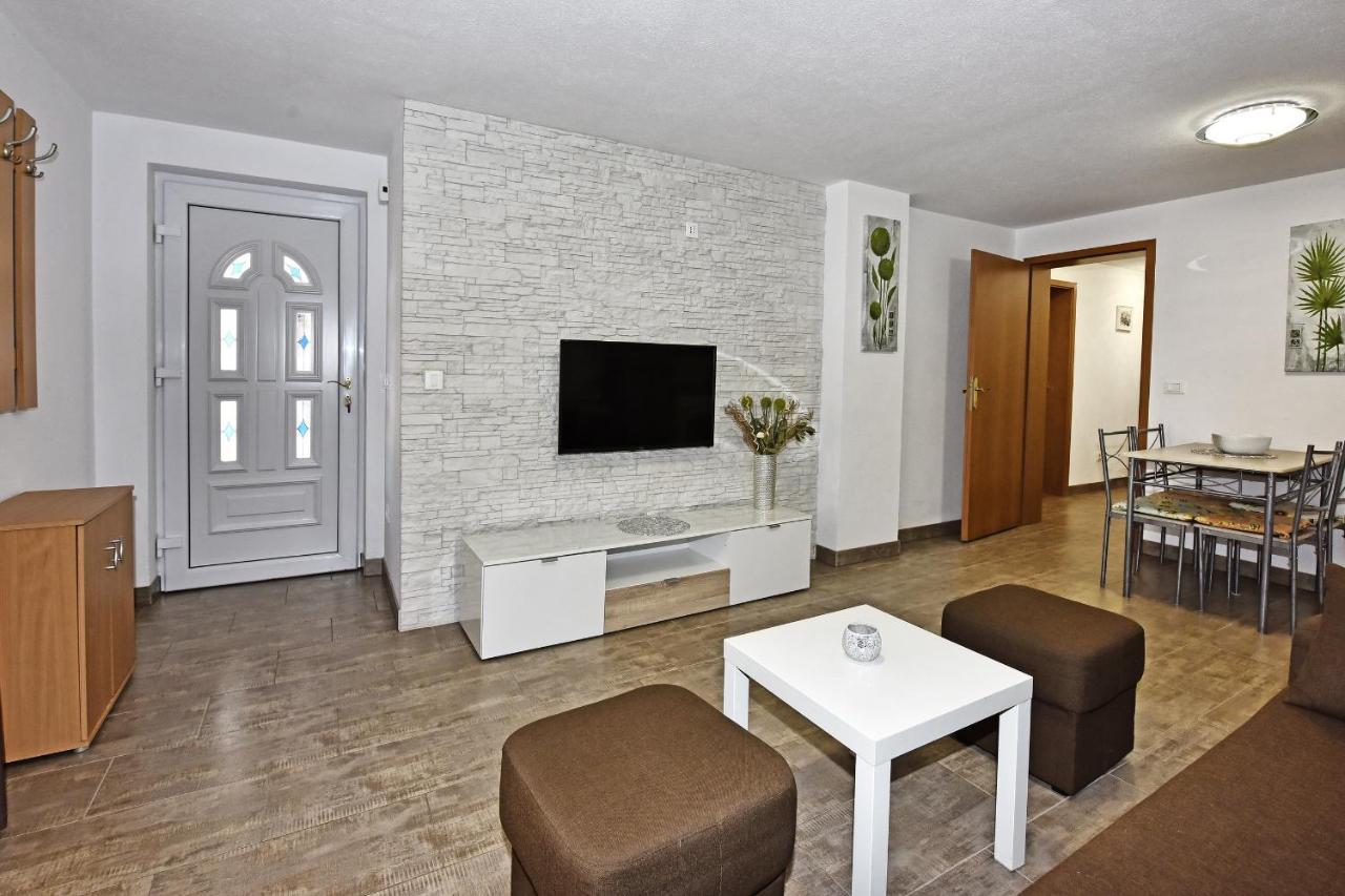 Tomic Apartments Πόρετς Εξωτερικό φωτογραφία