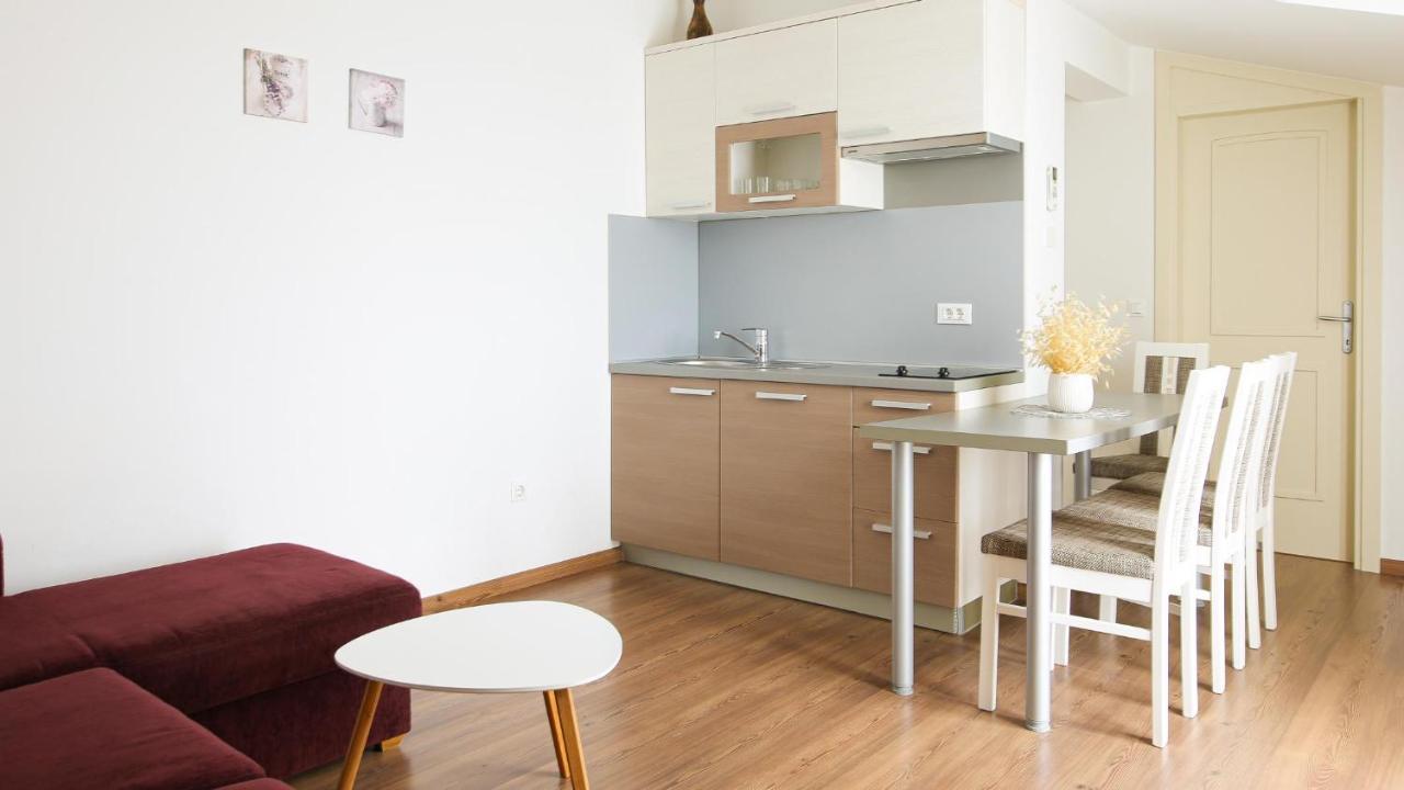 Tomic Apartments Πόρετς Εξωτερικό φωτογραφία